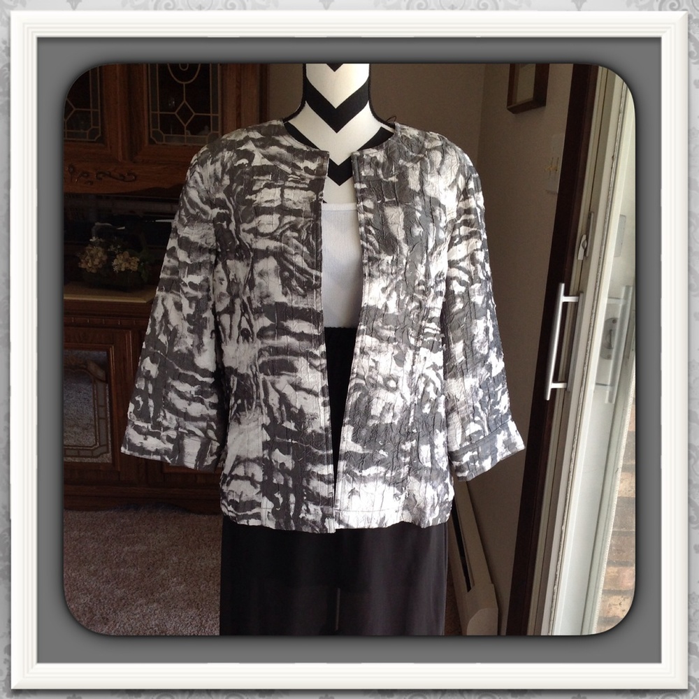 Coldwater Creek Crinkle Texture Abstract Print Jacket